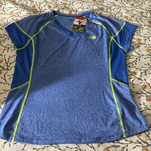 Women’s The North Face “ flashdry” tshirt
